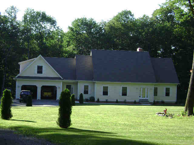 Building photograph for 126 AUNCIENT OAK RD